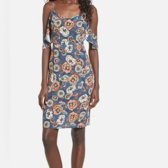 Sold - Picture 1 of 7